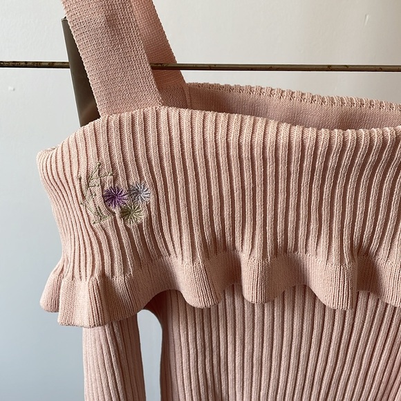 Top - Picture 2 of 3